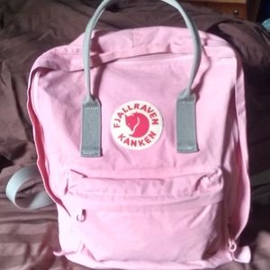 FJALLRAVEN KANKEN Pink Backpack